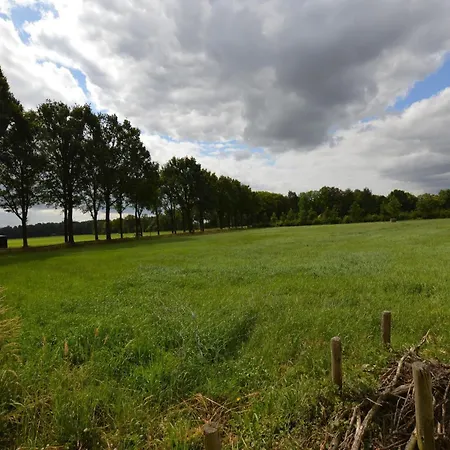 Hébergement de vacances Cozy Group House In Reusel In A Natural Environment *