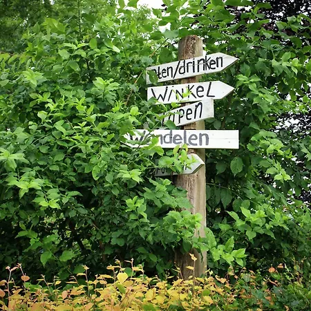 Cozy Group House In Reusel In A Natural Environment Hébergement de vacances *