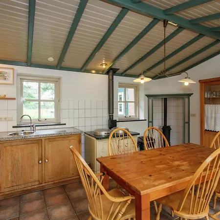 Hébergement de vacances Cozy Group House In Reusel In A Natural Environment *